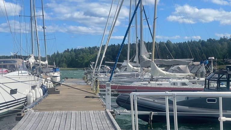 Sailing yacht at sea — FairHelm Academy of Yacht Mastery